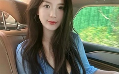 小正太主动要求戴肛塞尾巴的小猫